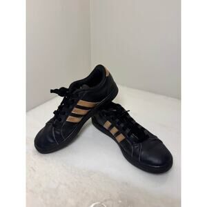 Adidas Grand Court Kids Sneakers Size 4  kids play shoes boy girl unisex
